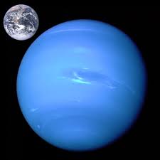 Neptun sammenlignet med Jorden